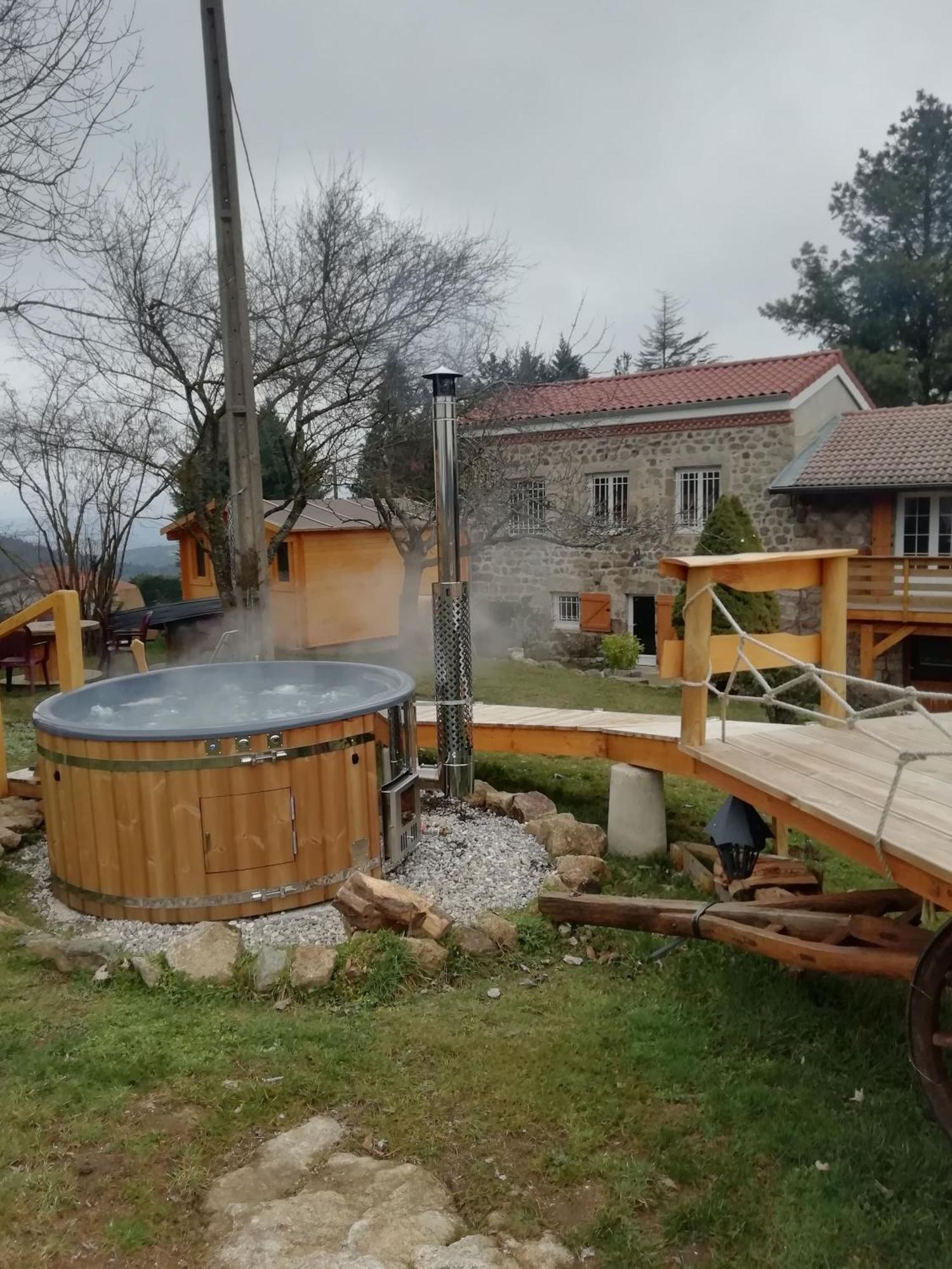 Chez Sophie Et Gilles Bed & Breakfast Monistrol-sur-Loire Bagian luar foto